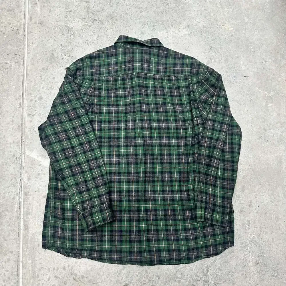 Duluth Trading Co Plaid Button Down Flannel Shirt - XL